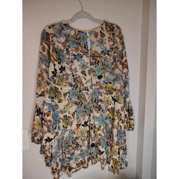 Umgee Dresses & Skirts - Umgee USA Floral Boho Mini Dress Long Bell Sleeve Crochet Lace Beige Blue Large